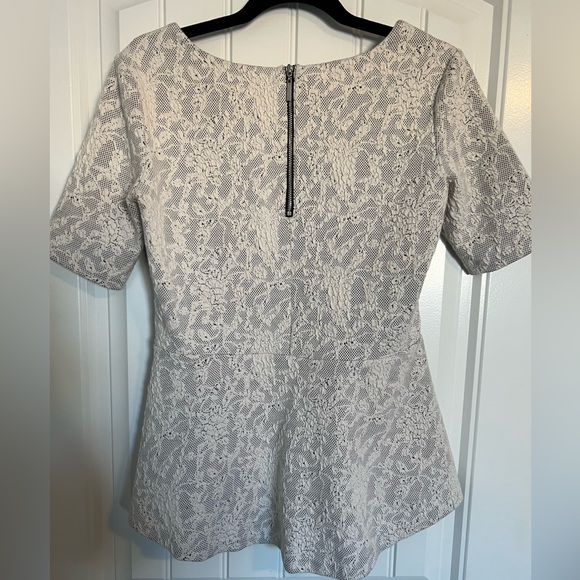 Faux lace peplum top - Picture 3 of 4